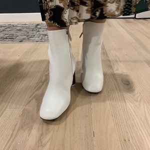 Neons leather zip booties